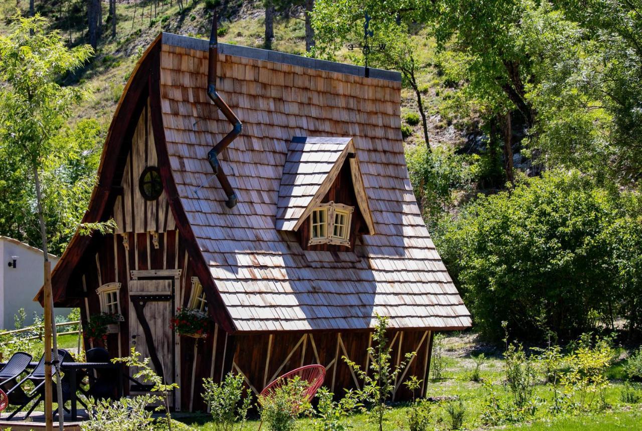 Camping La Ferme De Castellane Ngoại thất bức ảnh