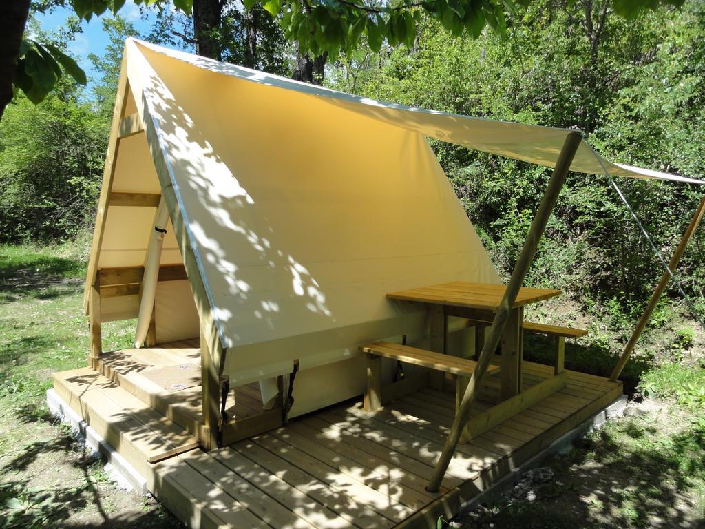 Camping La Ferme De Castellane Ngoại thất bức ảnh