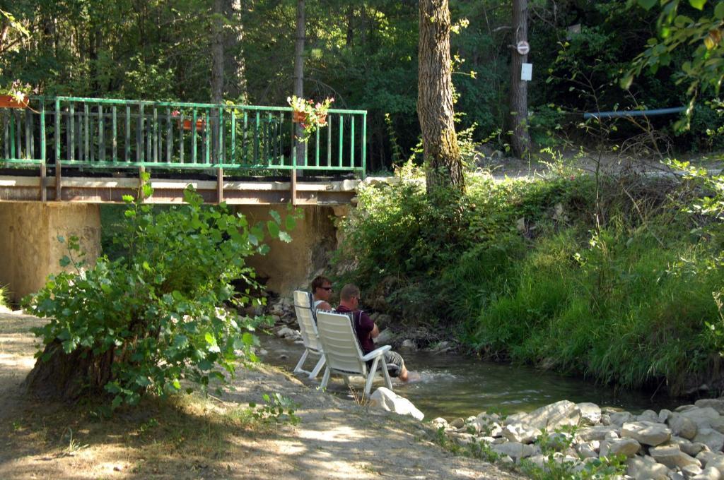 Camping La Ferme De Castellane Ngoại thất bức ảnh