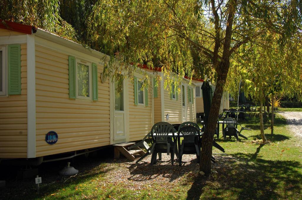 Camping La Ferme De Castellane Phòng bức ảnh